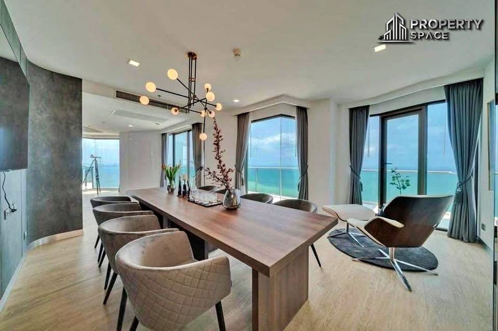 Luxury Beachfront Penthouse 3 Bedroom in Aeras Jomtien Condo For Rent Image 4