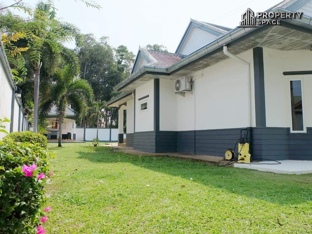Spacious 4-Bedroom Pool Villa With Huge Garden In East Pattaya For Rent Image 21