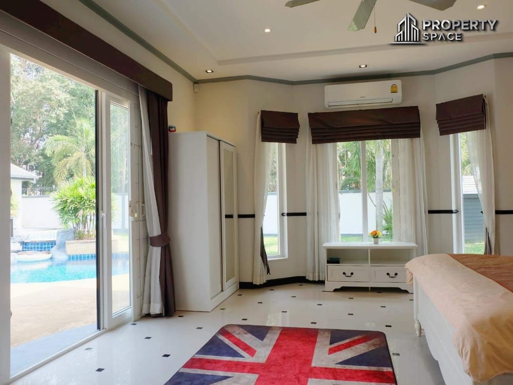 Spacious 4-Bedroom Pool Villa With Huge Garden In East Pattaya For Rent Image 13