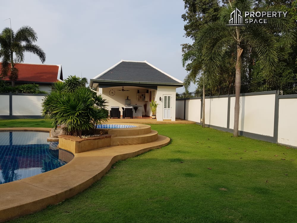 Spacious 4-Bedroom Pool Villa With Huge Garden In East Pattaya For Rent Image 23