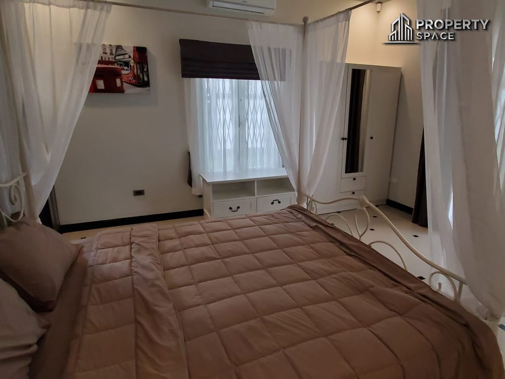 Spacious 4-Bedroom Pool Villa With Huge Garden In East Pattaya For Rent Image 16