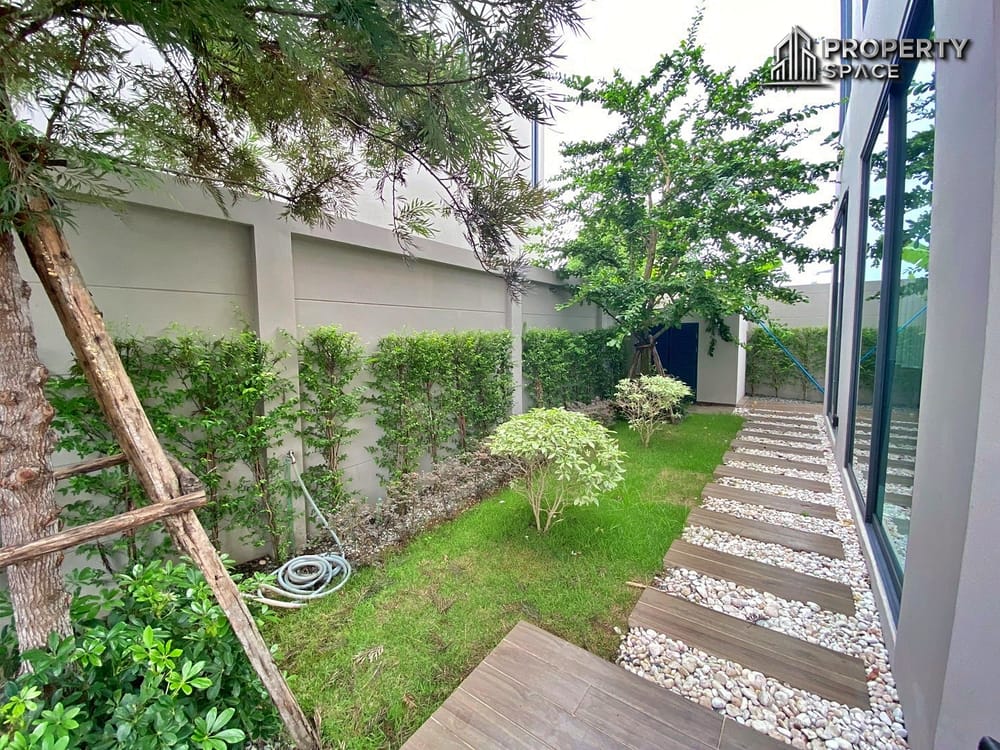 Luxury 4 Bedroom Pool Villa in Madcha Nirvana Huai Yai For Sale & Rent Image 44