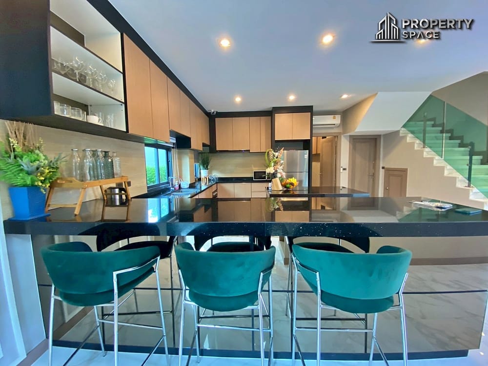 Luxury 4 Bedroom Pool Villa in Madcha Nirvana Huai Yai For Sale & Rent Image 12