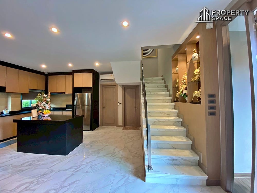 Luxury 4 Bedroom Pool Villa in Madcha Nirvana Huai Yai For Sale & Rent Image 19