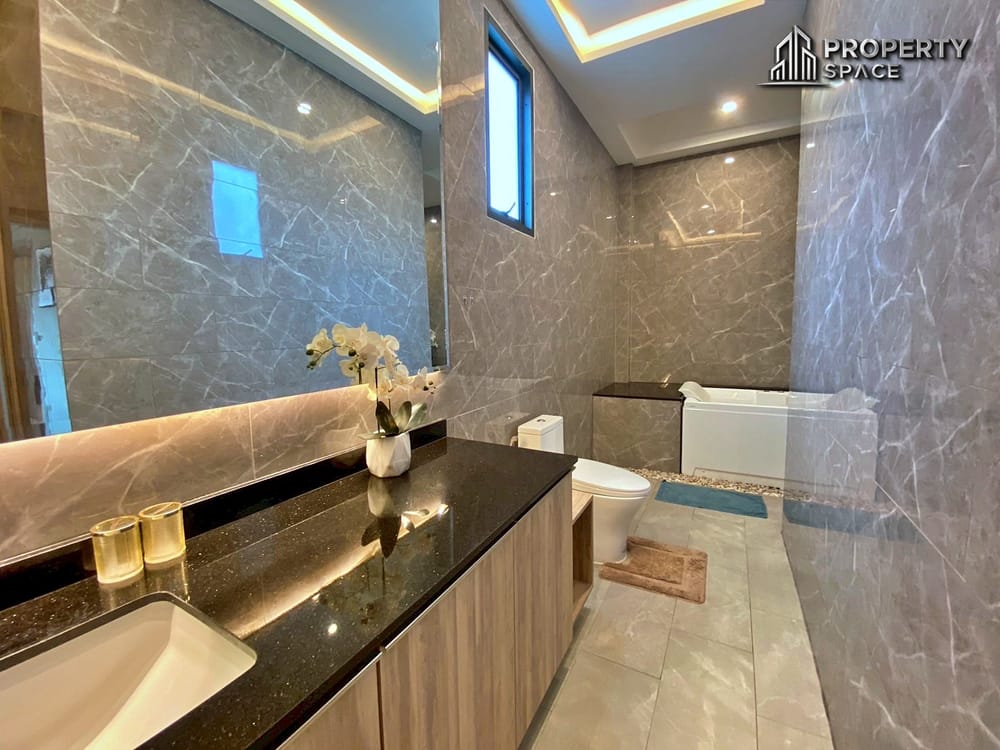 Luxury 4 Bedroom Pool Villa in Madcha Nirvana Huai Yai For Sale & Rent Image 28