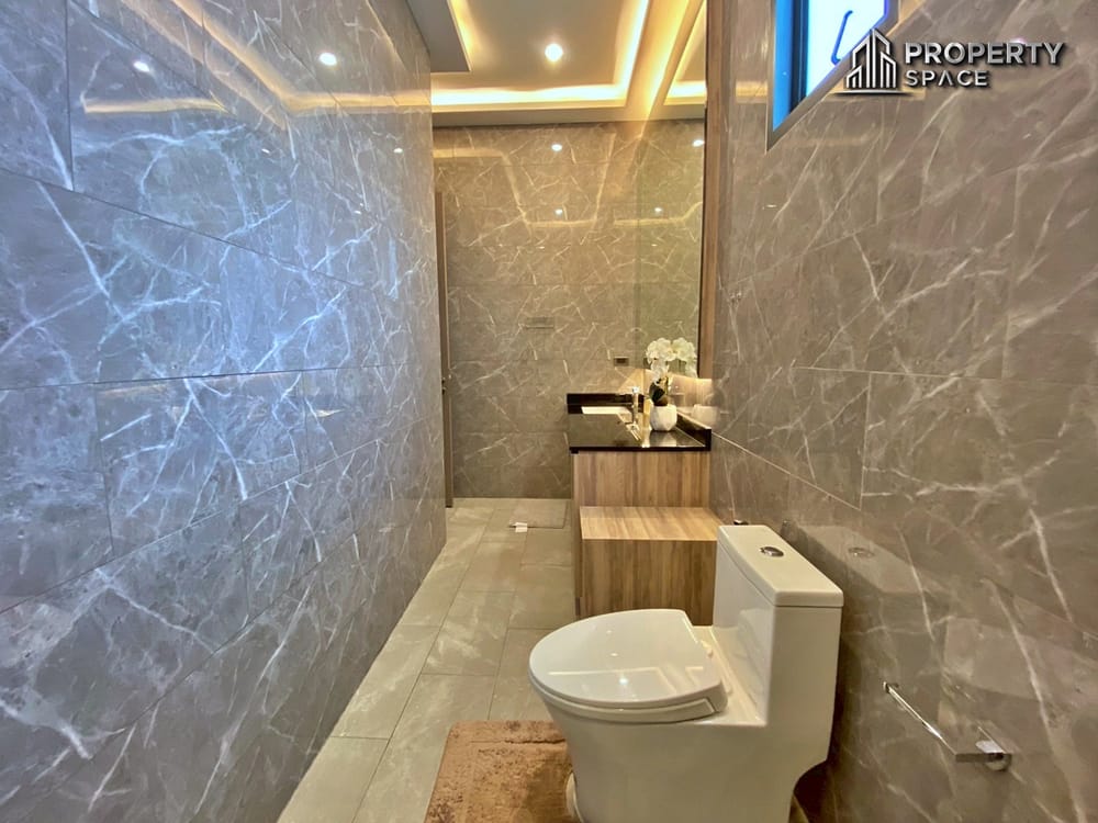 Luxury 4 Bedroom Pool Villa in Madcha Nirvana Huai Yai For Sale & Rent Image 29