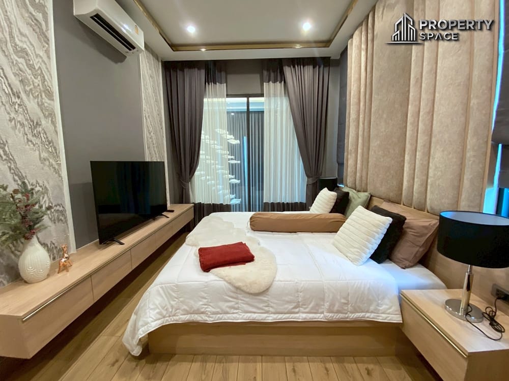 Luxury 4 Bedroom Pool Villa in Madcha Nirvana Huai Yai For Sale & Rent Image 37