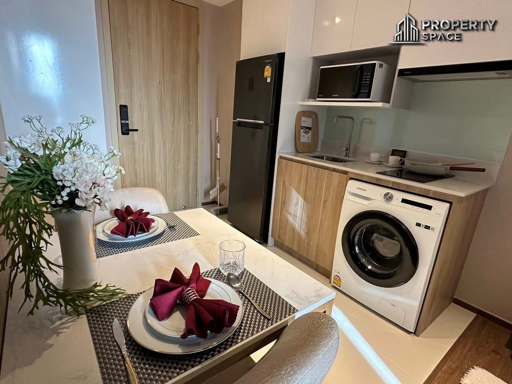 1-Bedroom Beautiful Sea View Unit in Once Pattaya For Rent Image 4