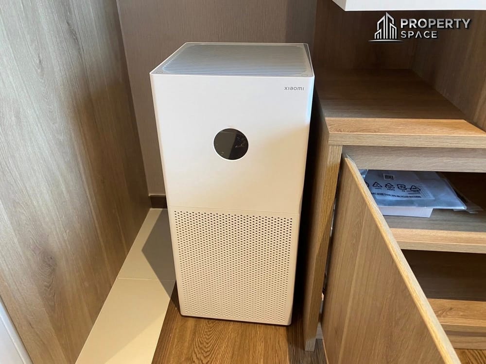 1-Bedroom Beautiful Sea View Unit in Once Pattaya For Rent Image 6