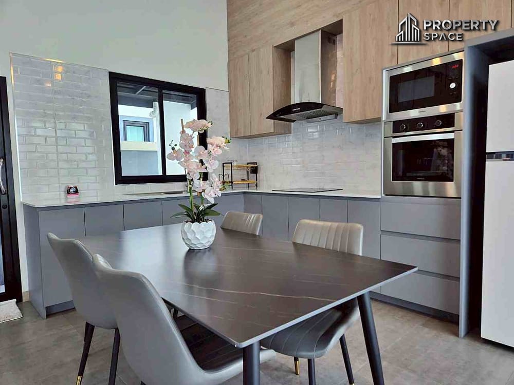 Luxury 3 Bedroom Nordic Pool Villa in East Pattaya For Rent Image 10