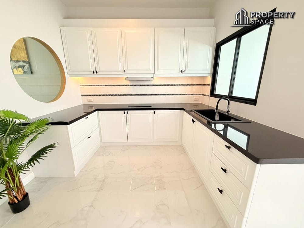 Brand New 4-Bedroom Pool Villa Near Tara Pattana International School Pattaya For Sale Image 14