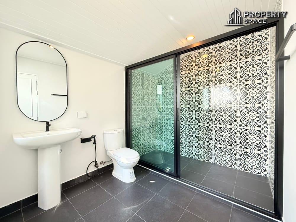 Brand New 4-Bedroom Pool Villa Near Tara Pattana International School Pattaya For Sale Image 29