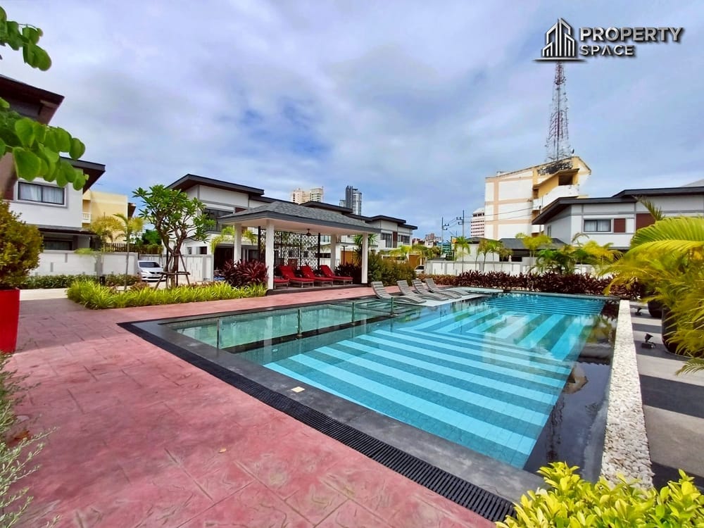 Newly Renovated 3 story Townhome 4-Bedroom Prime Location in Central Pattaya for Sale/Rent Image 8