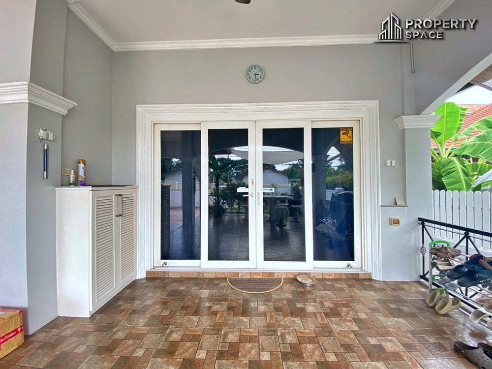 Charming Thai Style 3 Bedroom Pool Villa in East Pattaya for Sale Image 34