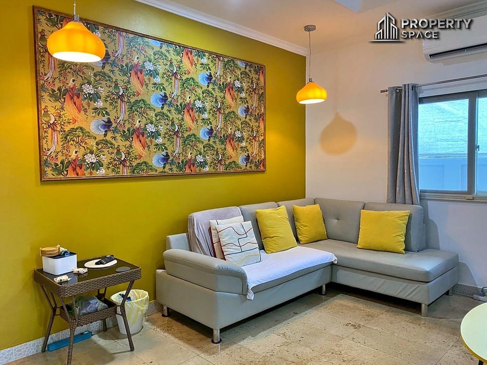 Charming Thai Style 3 Bedroom Pool Villa in East Pattaya for Sale Image 9