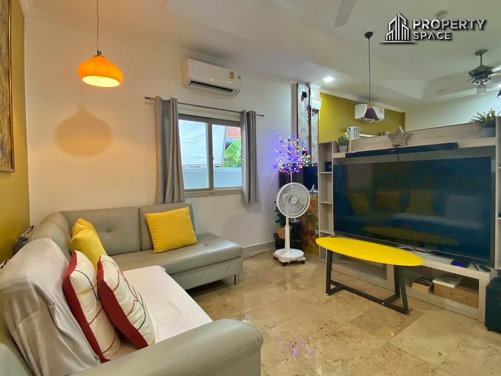 Charming Thai Style 3 Bedroom Pool Villa in East Pattaya for Sale Image 10