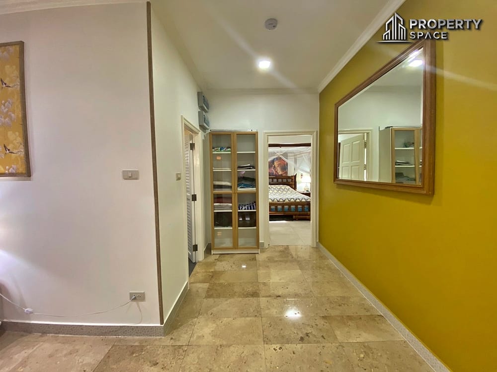 Charming Thai Style 3 Bedroom Pool Villa in East Pattaya for Sale Image 7