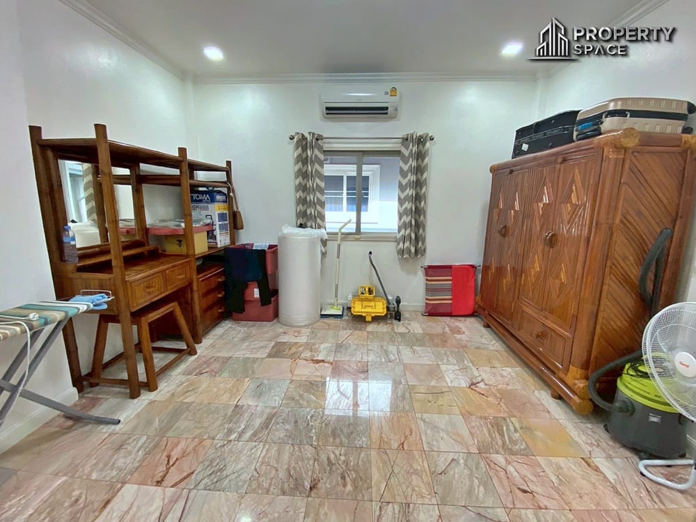 Charming Thai Style 3 Bedroom Pool Villa in East Pattaya for Sale Image 23