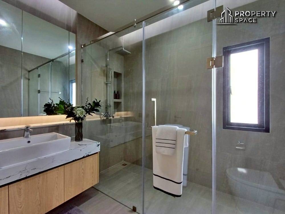 Luxurious Modern Pool Villa 4-Bedroom in South Pattaya Prime Location For Sale Image 40