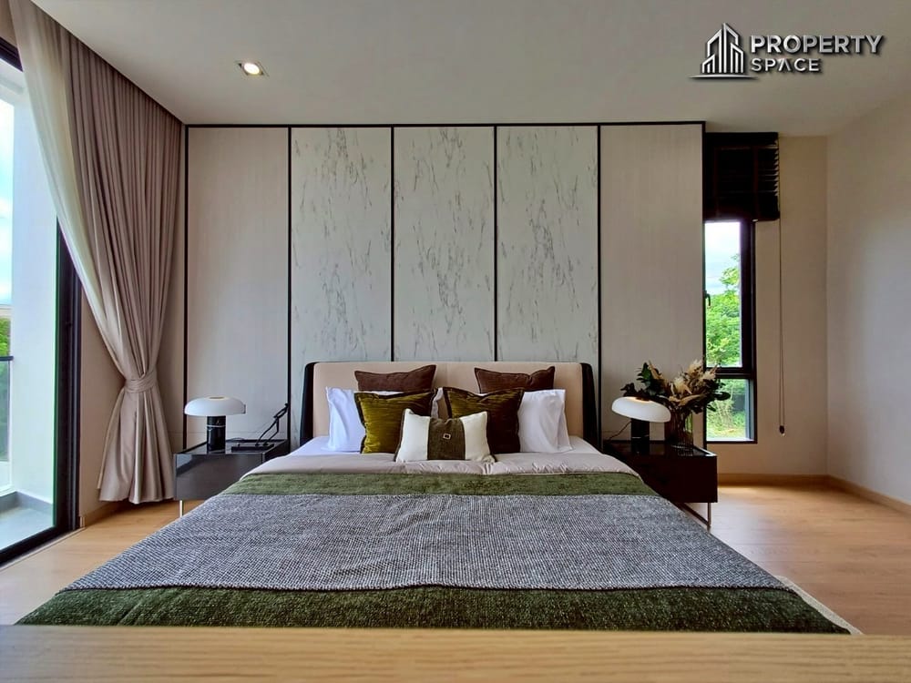 Luxurious Modern Pool Villa 4-Bedroom in South Pattaya Prime Location For Sale Image 32