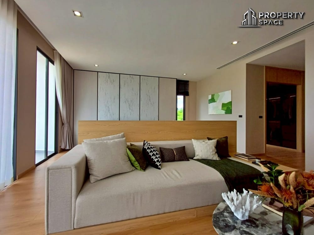 Luxurious Modern Pool Villa 4-Bedroom in South Pattaya Prime Location For Sale Image 33