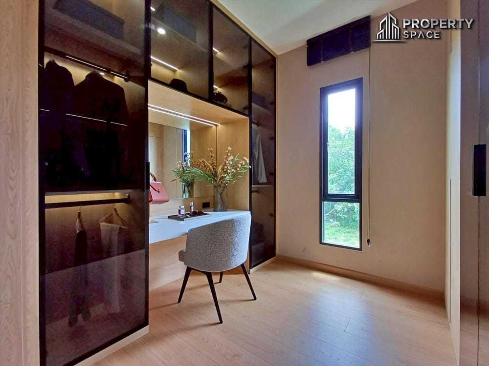 Luxurious Modern Pool Villa 4-Bedroom in South Pattaya Prime Location For Sale Image 35