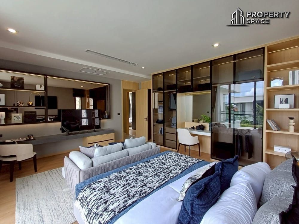 Luxurious Modern Pool Villa 4-Bedroom in South Pattaya Prime Location For Sale Image 43