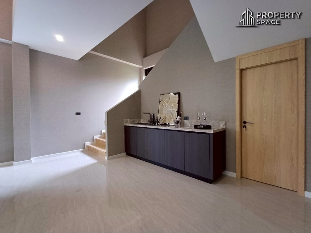 Luxurious Modern Pool Villa 4-Bedroom in South Pattaya Prime Location For Sale Image 47