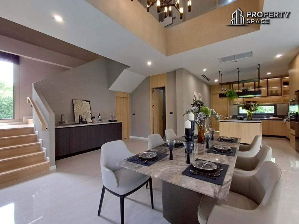 Luxurious Modern Pool Villa 4-Bedroom in South Pattaya Prime Location For Sale Image 11