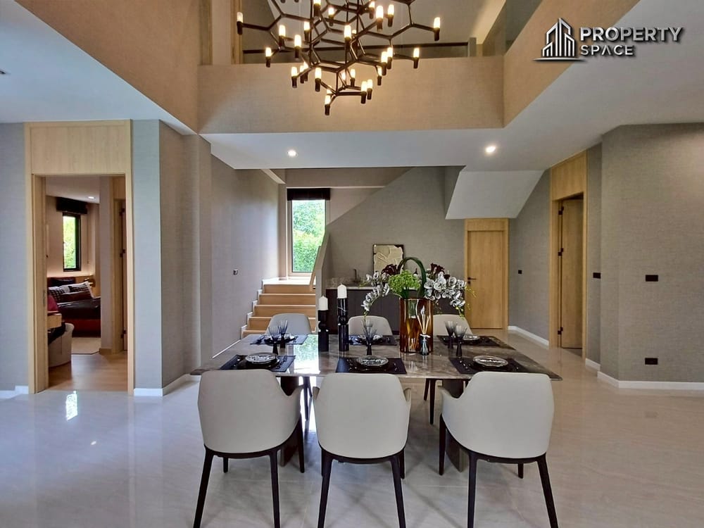 Luxurious Modern Pool Villa 4-Bedroom in South Pattaya Prime Location For Sale Image 10