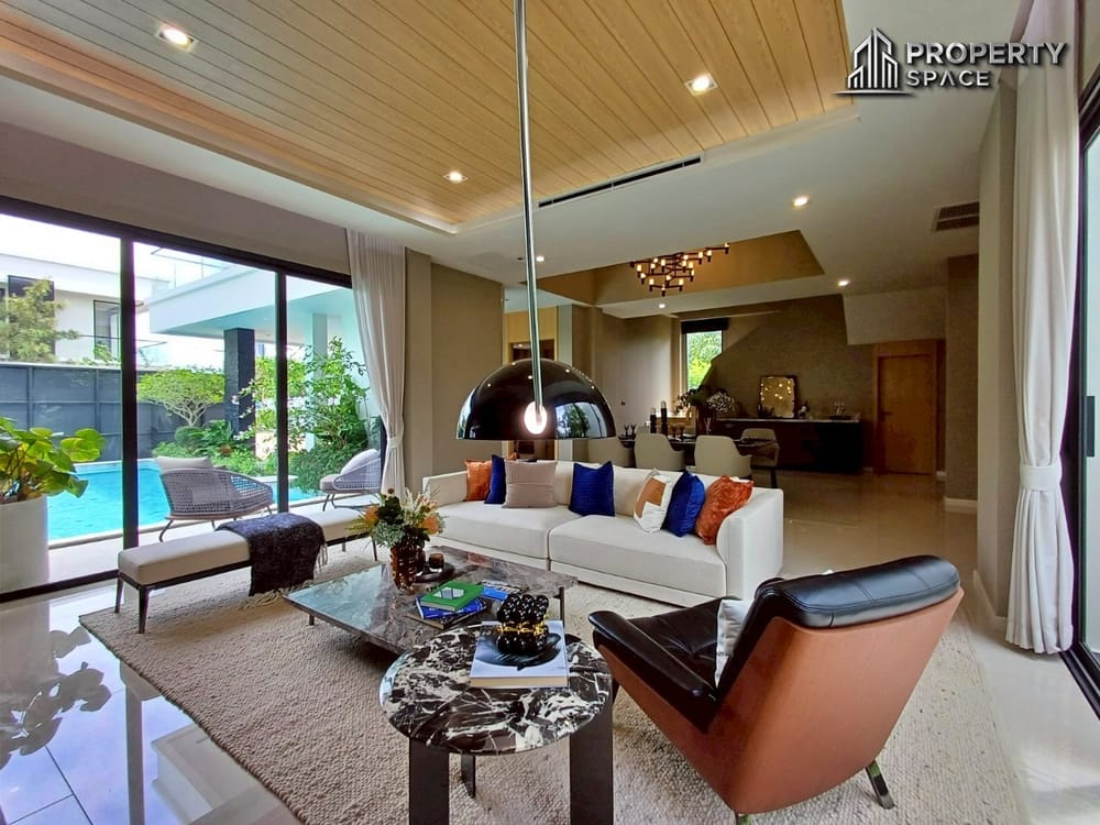 Luxurious Modern Pool Villa 4-Bedroom in South Pattaya Prime Location For Sale Image 8