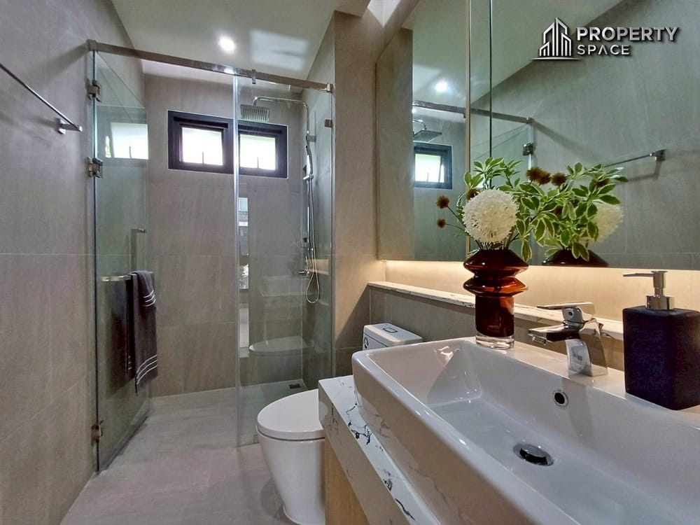 Luxurious Modern Pool Villa 4-Bedroom in South Pattaya Prime Location For Sale Image 46