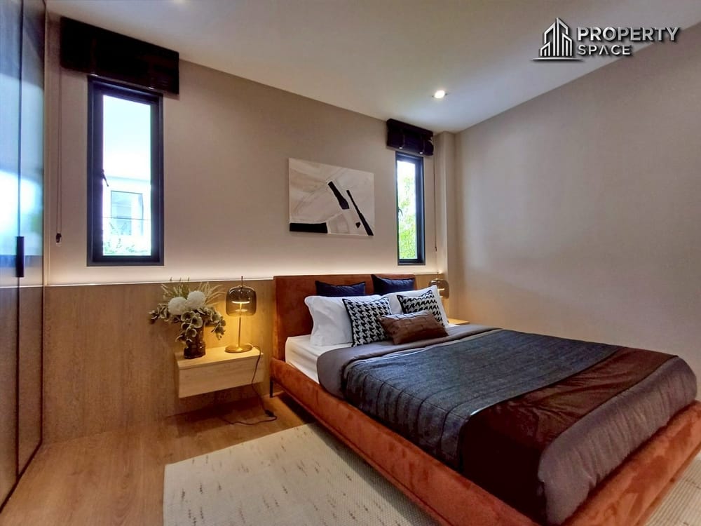 Luxurious Modern Pool Villa 4-Bedroom in South Pattaya Prime Location For Sale Image 21