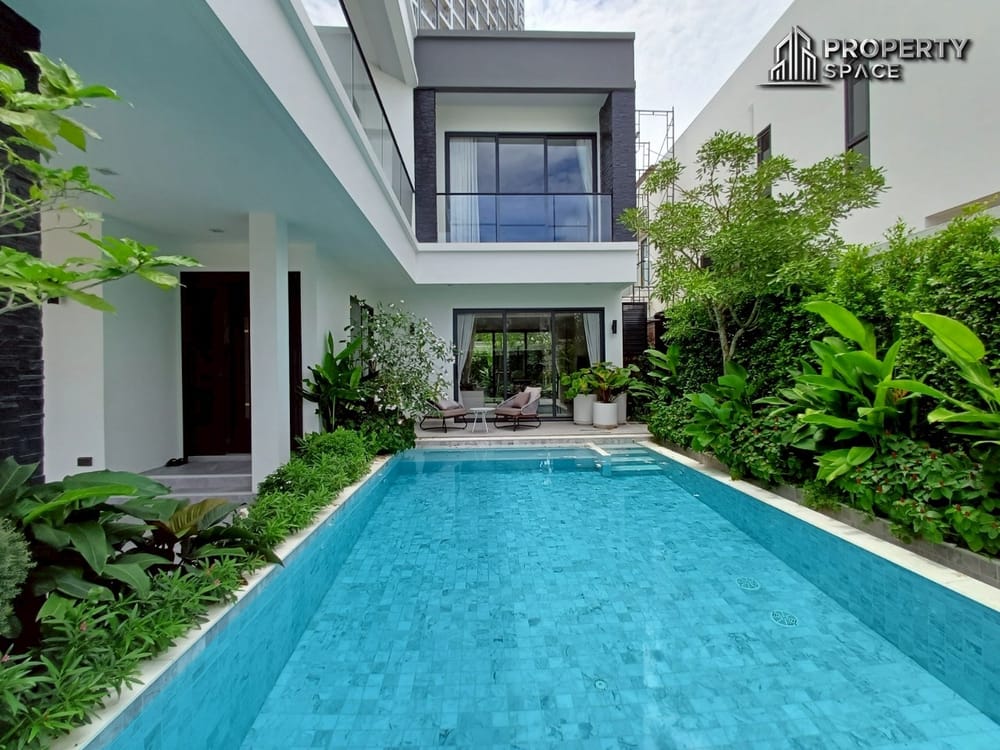 Luxurious Modern Pool Villa 4-Bedroom in South Pattaya Prime Location For Sale Image 3