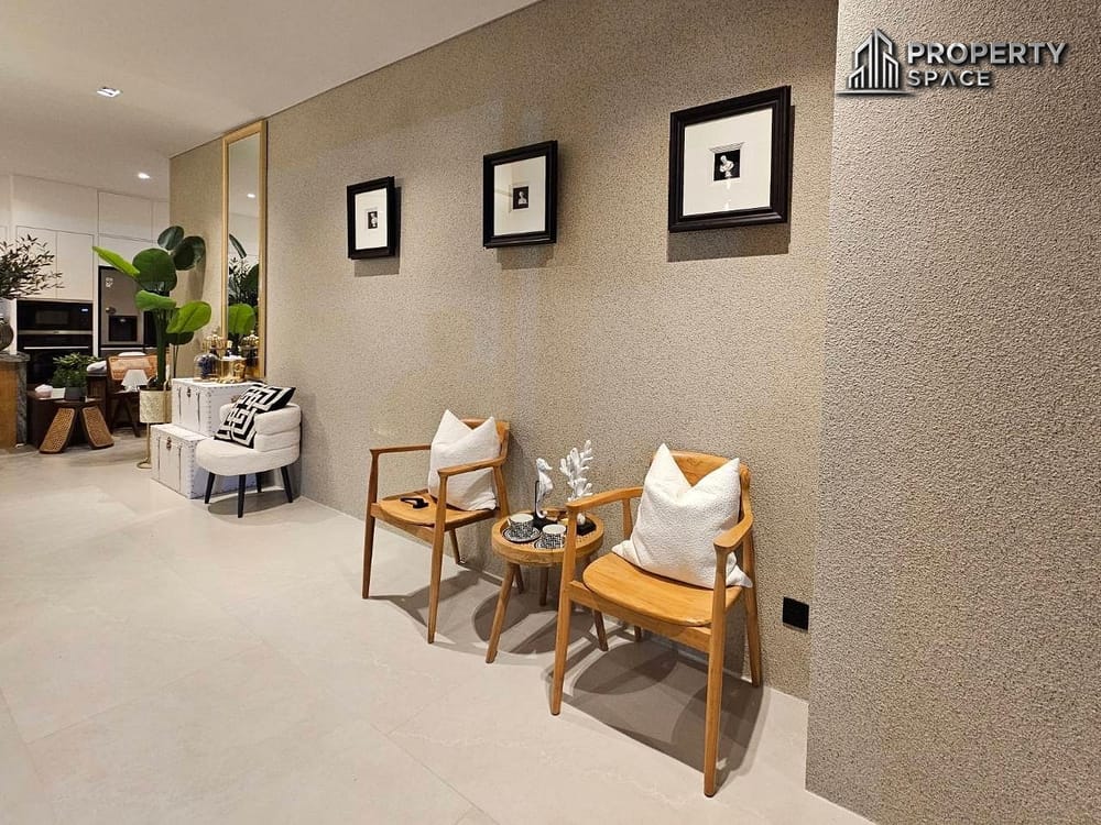 Luxury 4 Bedroom Pool Villa In Nong Pla Lai Pattaya For Sale Image 7