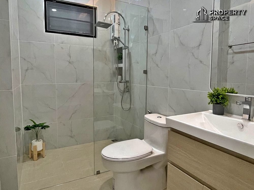 Modern 3 Bedroom Single Storey House in East Pattaya For Sale Image 11