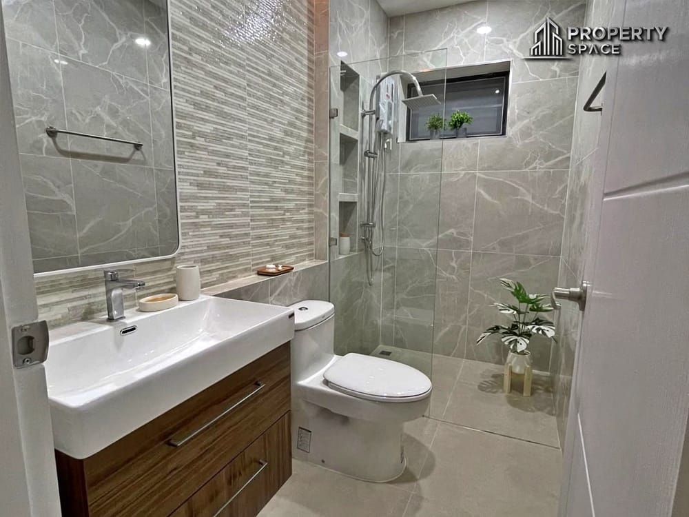 Modern 3 Bedroom Single Storey House in East Pattaya For Sale Image 15