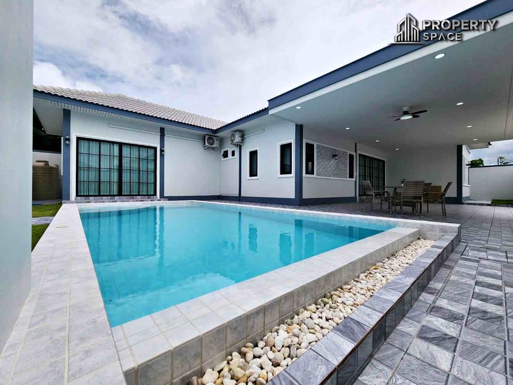 Brand New Modern Single Storey 4 Bedroom Pool Villa for Sale in East Pattaya Image 1