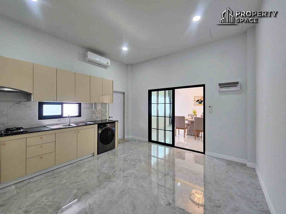 Brand New Modern Single Storey 4 Bedroom Pool Villa for Sale in East Pattaya Image 14