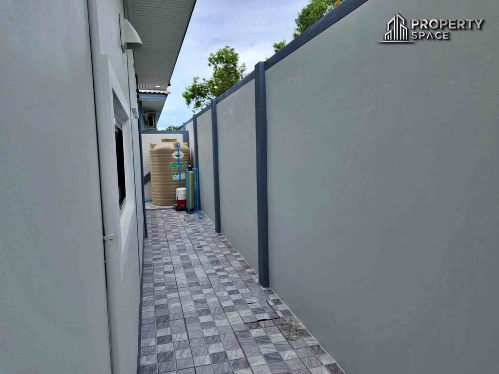 Brand New Modern Single Storey 4 Bedroom Pool Villa for Sale in East Pattaya Image 44