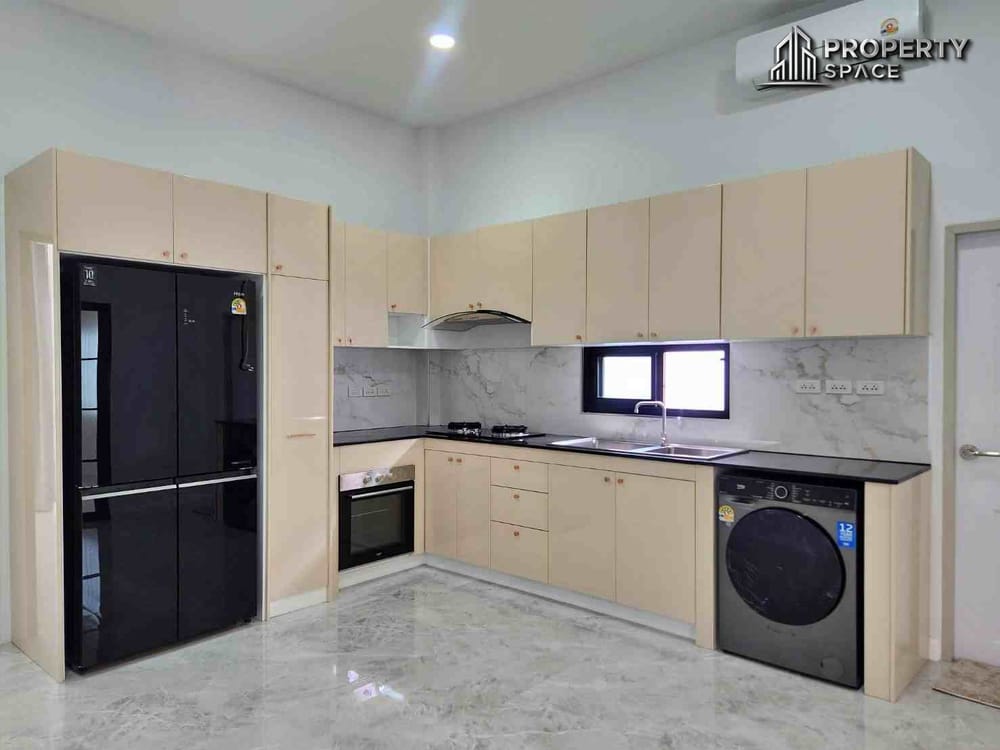 Brand New Modern Single Storey 4 Bedroom Pool Villa for Sale in East Pattaya Image 15