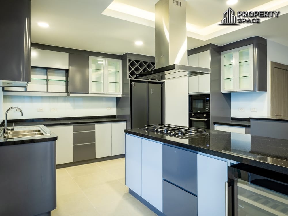 Stunning Newly Renovated Pool Villa 4-Bedroom near International School in Mabprachan For Sale Image 9