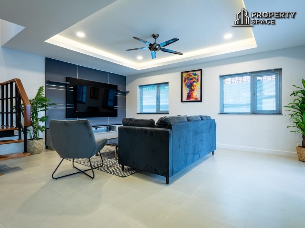 Stunning Newly Renovated Pool Villa 4-Bedroom near International School in Mabprachan For Sale Image 6