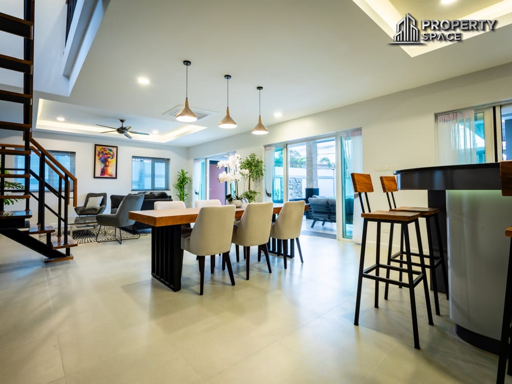 Stunning Newly Renovated Pool Villa 4-Bedroom near International School in Mabprachan For Sale Image 8