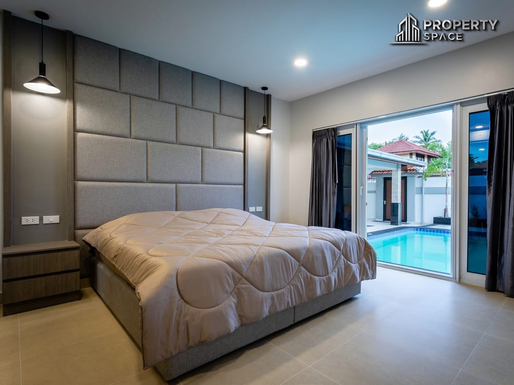 Stunning Newly Renovated Pool Villa 4-Bedroom near International School in Mabprachan For Sale Image 11