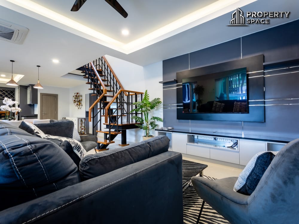 Stunning Newly Renovated Pool Villa 4-Bedroom near International School in Mabprachan For Sale Image 5