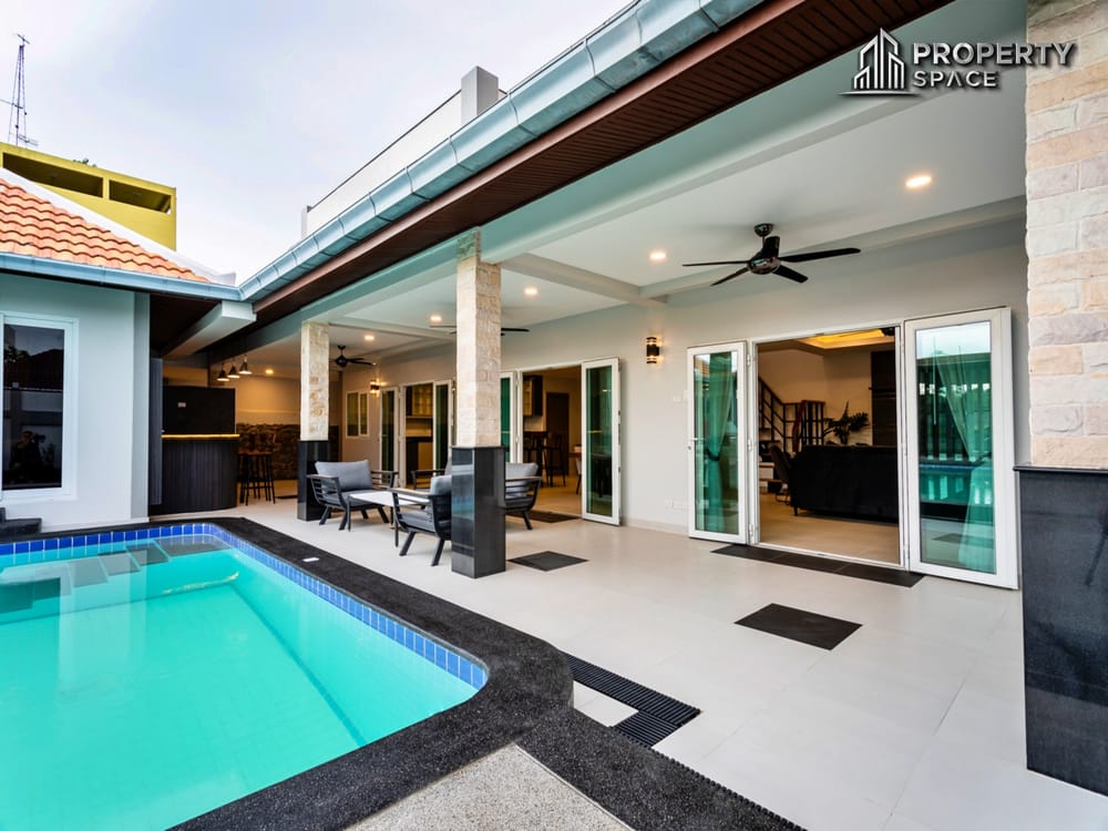 Stunning Newly Renovated Pool Villa 4-Bedroom near International School in Mabprachan For Sale Image 4