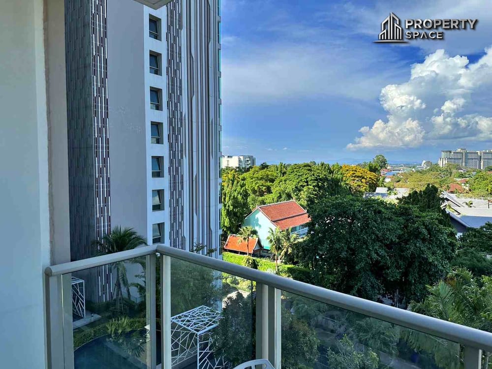 Stunning 1-Bedroom Condo In The Riviera Wongamat Beach For Sale Image 3