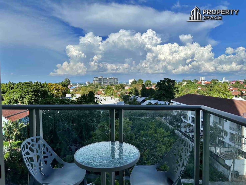 Stunning 1-Bedroom Condo In The Riviera Wongamat Beach For Sale Image 1