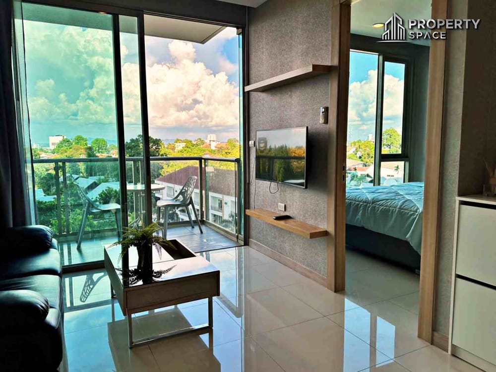 Stunning 1-Bedroom Condo In The Riviera Wongamat Beach For Sale Image 4